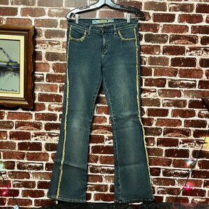Mudd Jeans - Vintage Style with Raw Trim